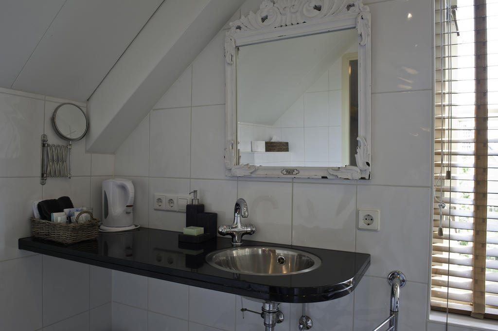 Zuid-Scharwoude Bed&Breakfast Het Winterkoninkje الغرفة الصورة