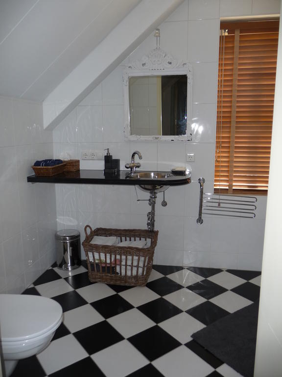 Zuid-Scharwoude Bed&Breakfast Het Winterkoninkje الغرفة الصورة